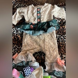 Ricrac ruffles 6/9 months.